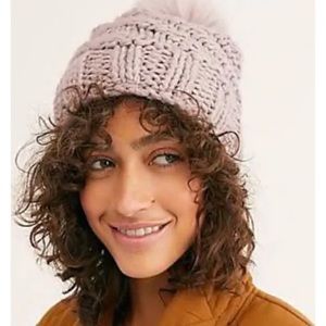 NWT Free People High Line Pom Beanie